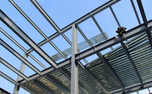 秦州秦州钢结构加工中的切割与钻孔精度控制要点